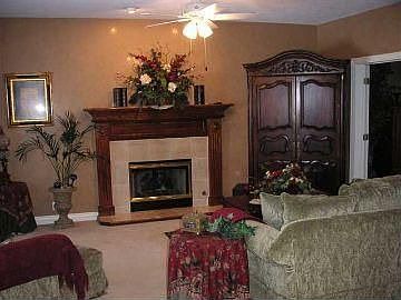 4th image of 5107 N 142nd St
