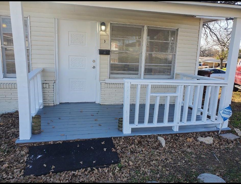 1st image of 2300 Flemming Dr