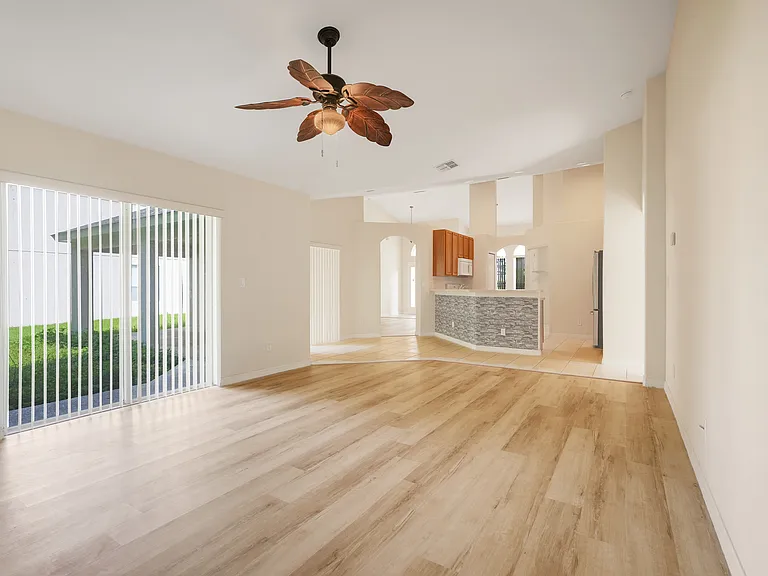 12900 Cloverdale Ln — Photo 13