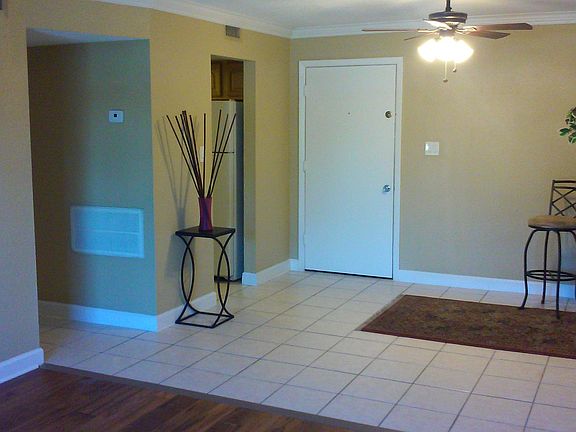 5th image of 833 Lowell Blvd APT D23