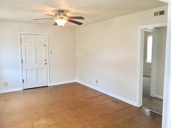 2nd image of 4525 Indianola Ave APT 8