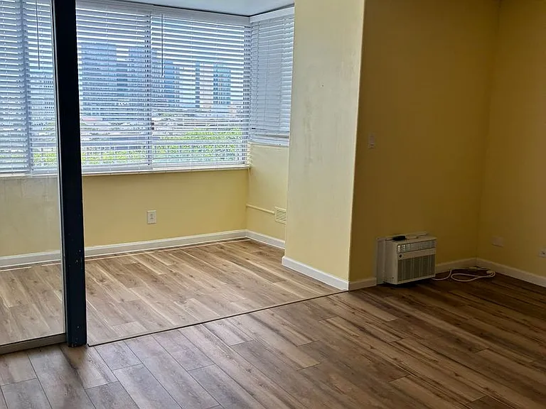 1400 Pensacola St #706 — Photo 7
