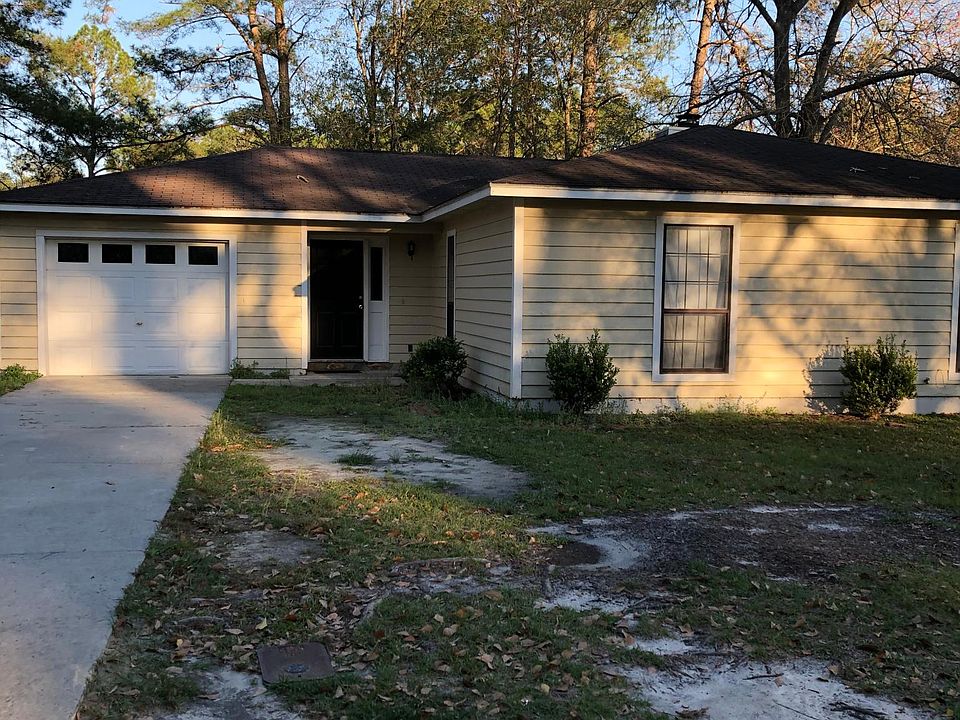 1st image of 2307 Camden Cir
