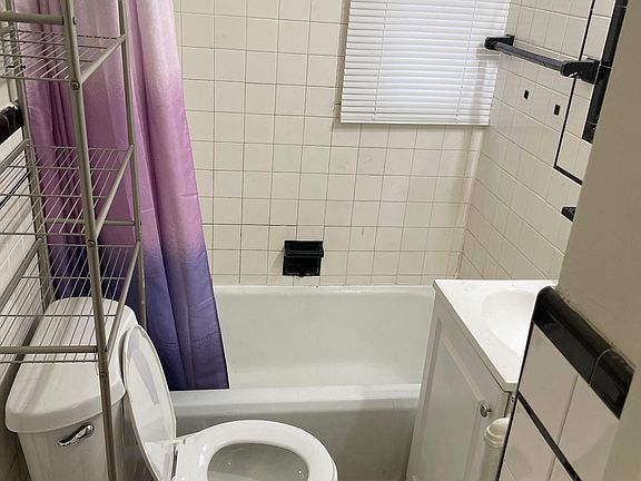 5th image of 127 E Roosevelt Blvd #2A
