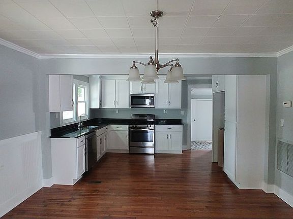 New stainless appliances 