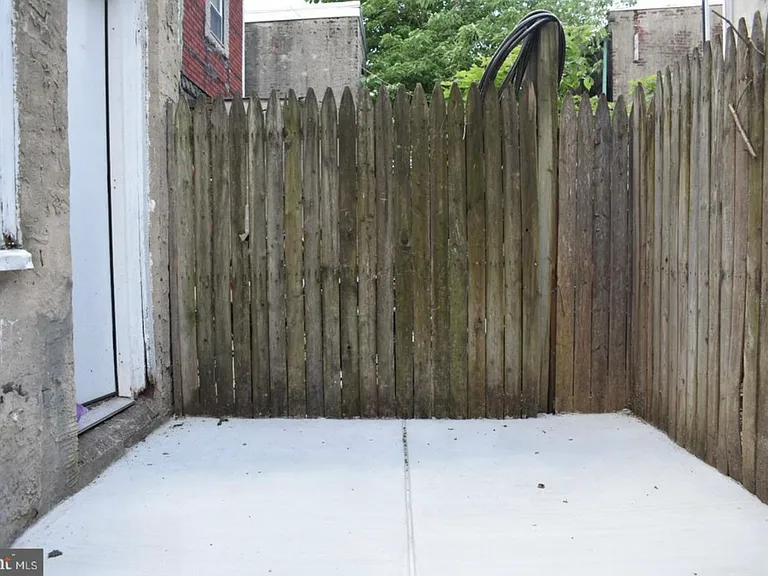 3352 Amber St — Photo 12