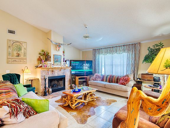 5th image of 28 Carriage Creek Way