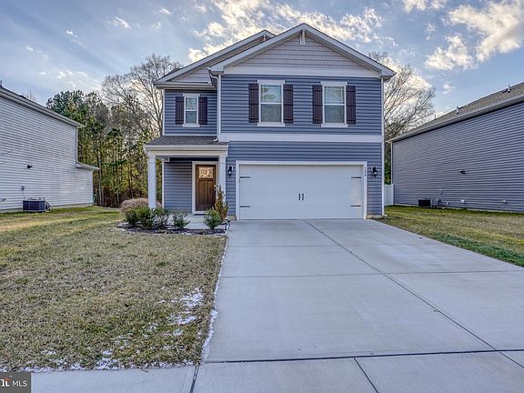 3rd image of 124 Currant Cir