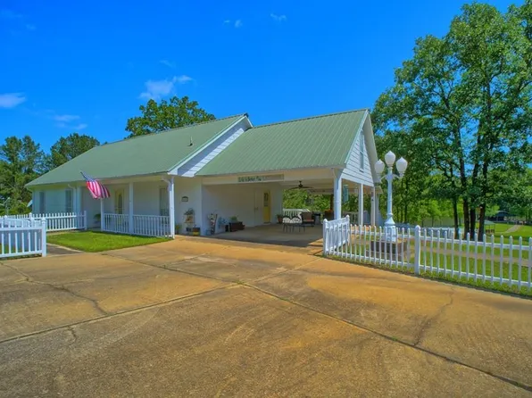 123 Jarrod Dr, Burkeville, TX 75932