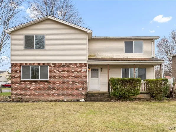 5700 Glendale Dr, Lockport, NY 14094