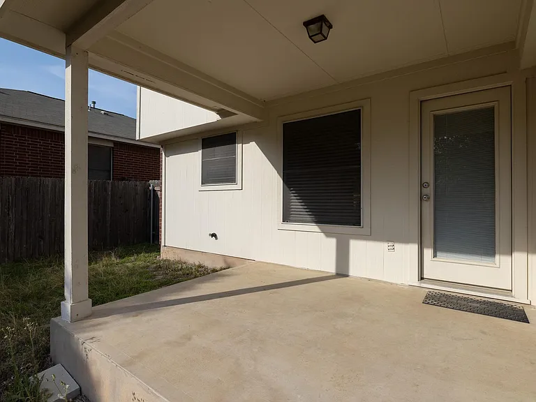 3410 Flowstone Ln — Photo 27