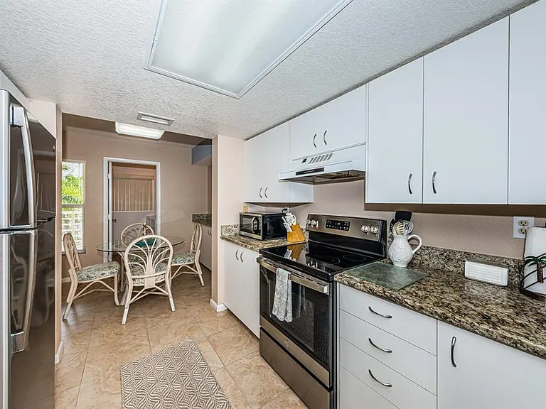 6093 Bahia Del Mar Cir #478 — Photo 2