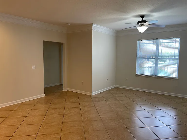 235 Woodlands Way #13 — Photo 5