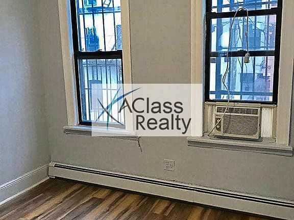 5th image of 32-31 Steinway St #B2