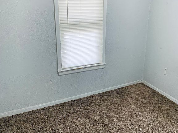 4th image of 1121 S 40th St