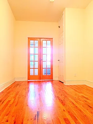 Rented by Rapid Realty Cobble Hill | media 52