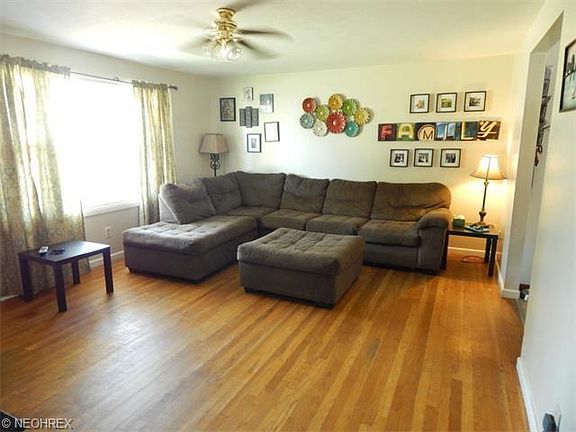 5th image of 2700 Marshall Ave
