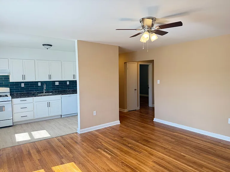 4108, 40th St, 4013 38th St. DWG LLC — Photo 6