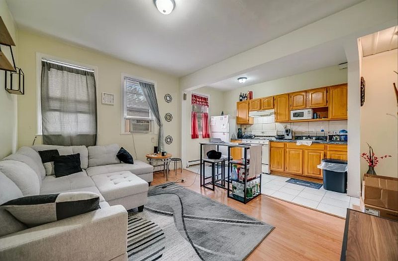 1st image of 87 Jewett Ave #2R