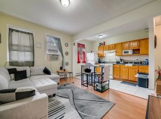 87 Jewett Ave #2R, Jersey City, NJ 07304