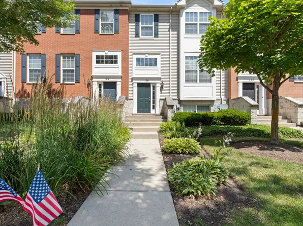 174 Jackson St, Gilberts, IL 60136