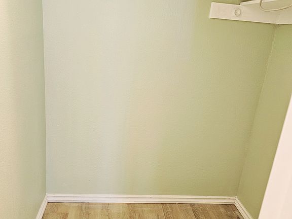 5th image of 147 W Acacia Ave APT 139