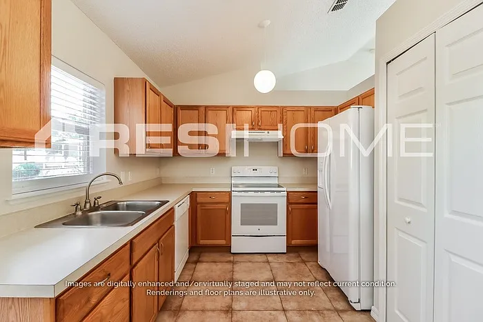 4392 Landover Blvd — Photo 2