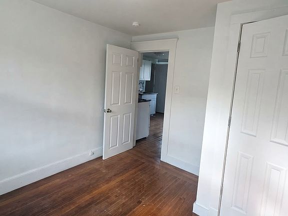 3rd image of 69 Frank St #2