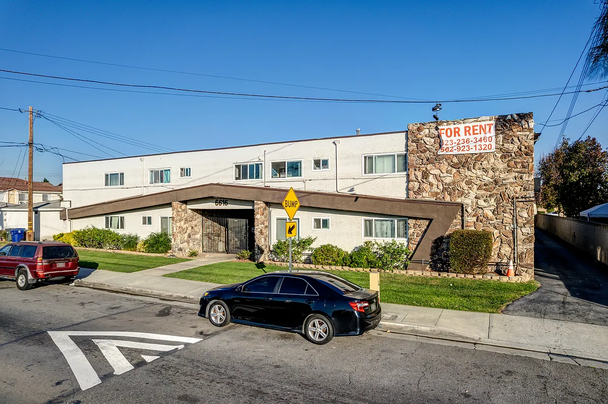 Building Photo - Walker Apartments