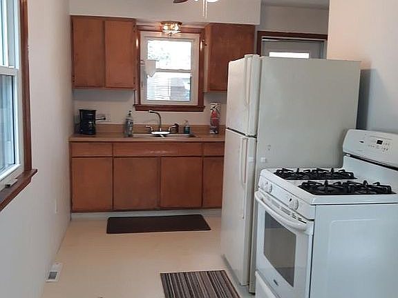 5th image of 1447 Cumings Blvd