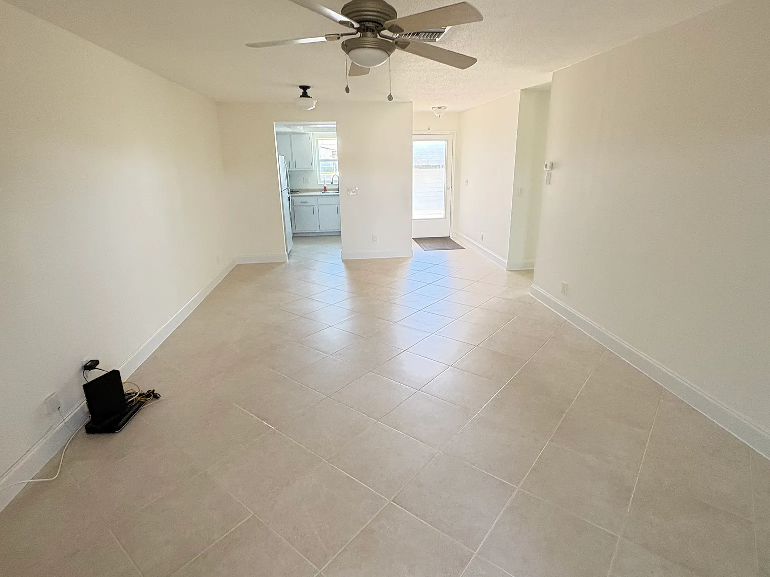 2 bed, 895 sqft, $1,950 — Photo 4