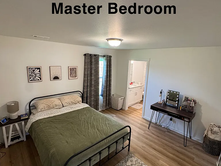 690 Kendra St — Photo 12