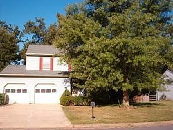 103 Briarwood Ct, Sterling, VA 20164