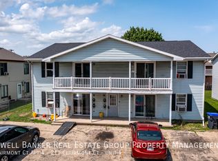 211 Clairmont Ct APT 4-U, Neenah, WI 54956