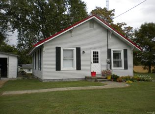 520 Crossroad School Rd, Eldorado, IL 62930