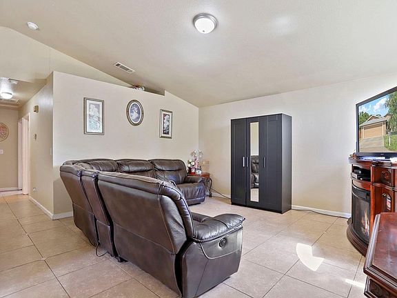5th image of 66 S Hinkley Ave