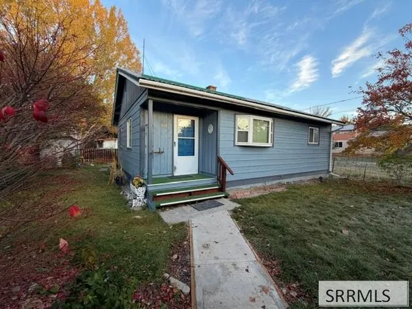 318 N Saint Charles St, Salmon, ID 83467