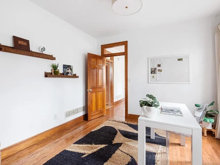 1515 Iverson St NE — Photo 11