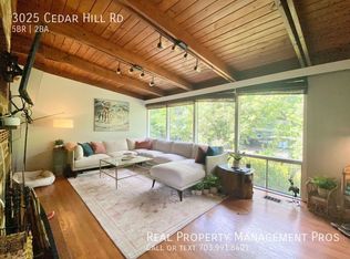 3025 Cedar Hill Rd, Falls Church, VA 22042