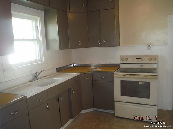 4th image of 921 N 9th St