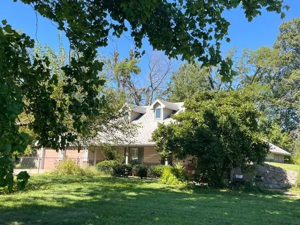 33251 41st Hwy, Marshall, MO 65340