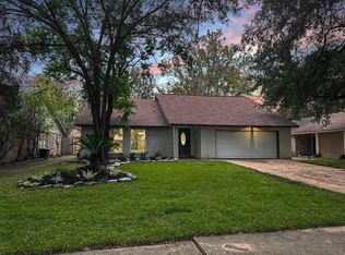 6919 Sandy Knolls Dr, Spring, TX 77379