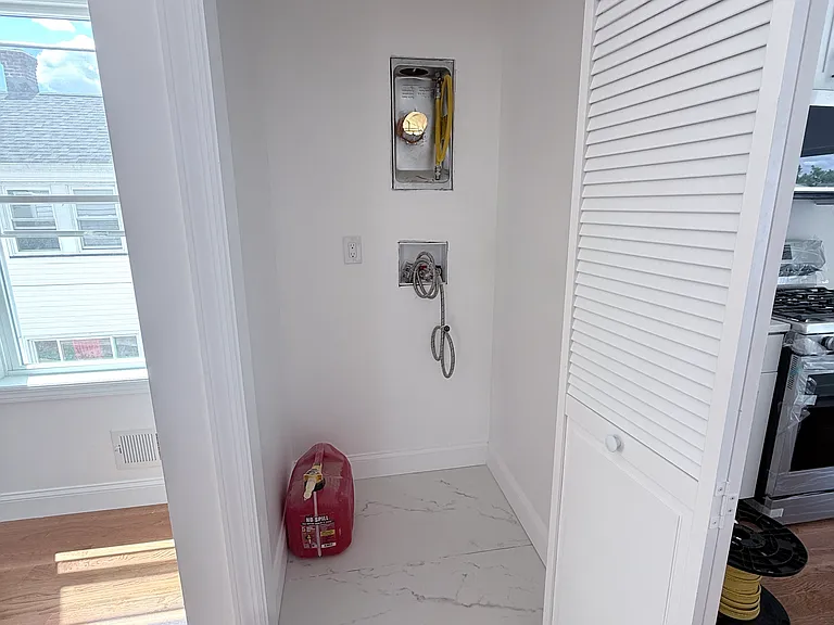 41 Sampson St #1 — Photo 4