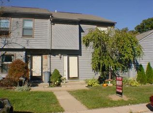 1077 Kensington Ln, Cincinnati, OH