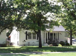 301 E 15th Ave, Hutchinson, KS 67501