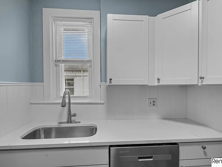 377 Angell St #3 — Photo 5