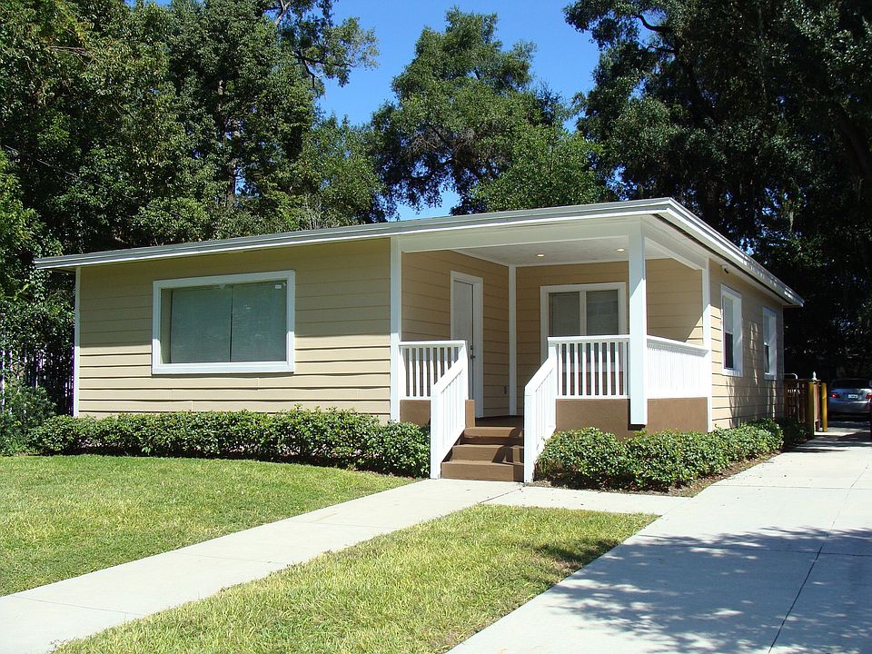 1st image of 415 S Summerlin Ave