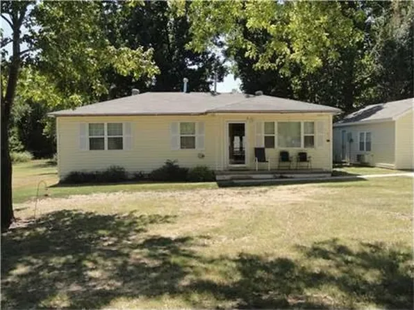 2521 Overholser Dr, Choctaw, OK 73020