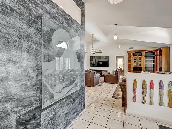 5th image of 960 Beaver Ct
