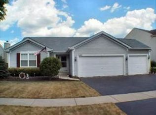 32561 Pilgrims Ct, Lakemoor, IL 60051